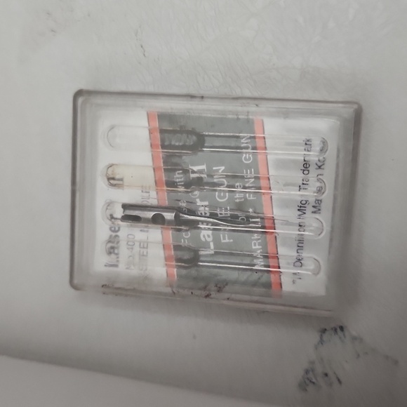 Wiktag Clothing Tag Device and Plastic Tags - Picture 4 of 4